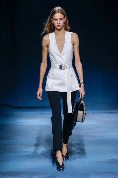 Look 36